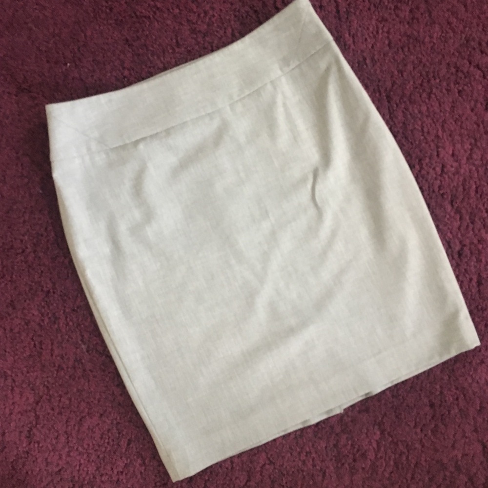Structured grey pencil skirt (10) Like New!
